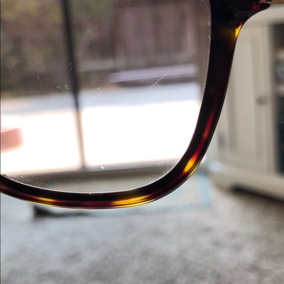 Coach sunglasses - Picture 4 of 6